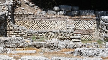 Roman Walls